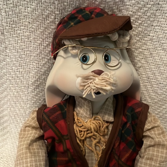Vintage Grandpa bunny from the Flossie and Floyd Christmas collection - Picture 2 of 4
